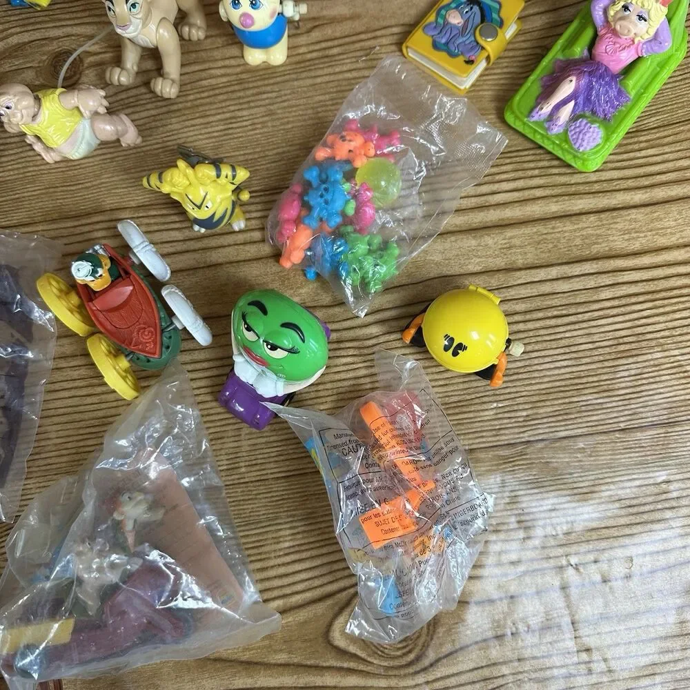 Vintage 1990's McDonalds Burger King Fast Food Toys Lot‎ Of 30 Happy Meal Toys